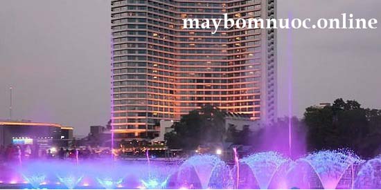 may bom phun nuoc